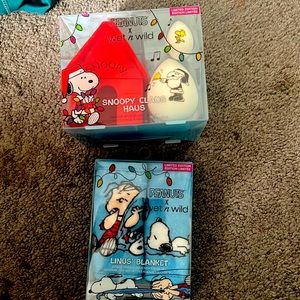 Wet n wild x peanuts makeup collection